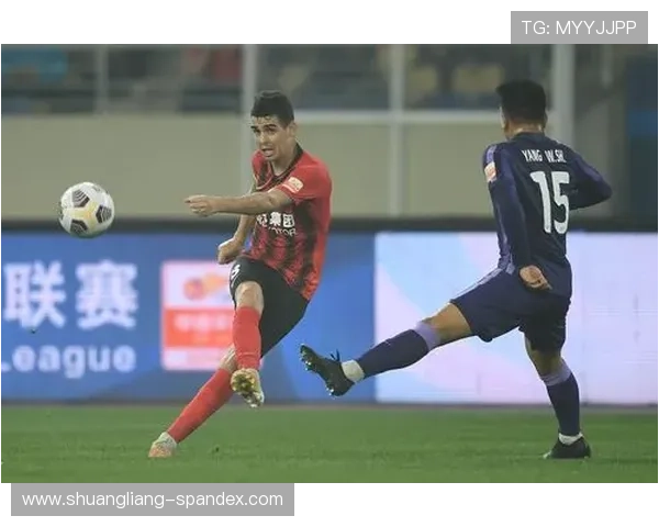 奥斯卡状态爆棚本赛季制造十五球刷新中超生涯纪录助力海港再登巅峰 奥斯卡状态爆棚本赛季制造十五球刷新中超生涯纪录助力海港再登巅峰