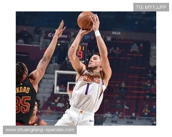 谢泼德手感火热命中率可喜但失误偏多攻防两端仍显波动 谢泼德手感火热命中率可喜但失误偏多攻防两端仍显波动